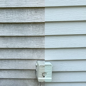 This-Before-and-After-Soft-Wash-Cleaning-Copy Soft Wash House Wash Vinyl Siding Cleaning
