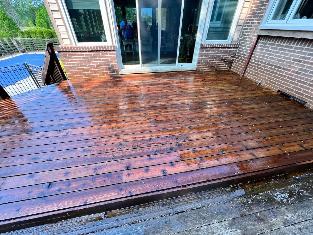 Deck stripping and cleaning after - Troy MI
