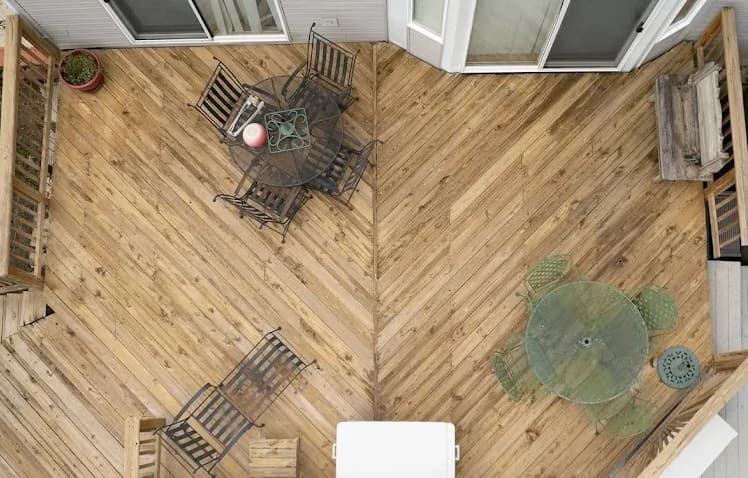 Deck cleaning after - Rochester Hills MI